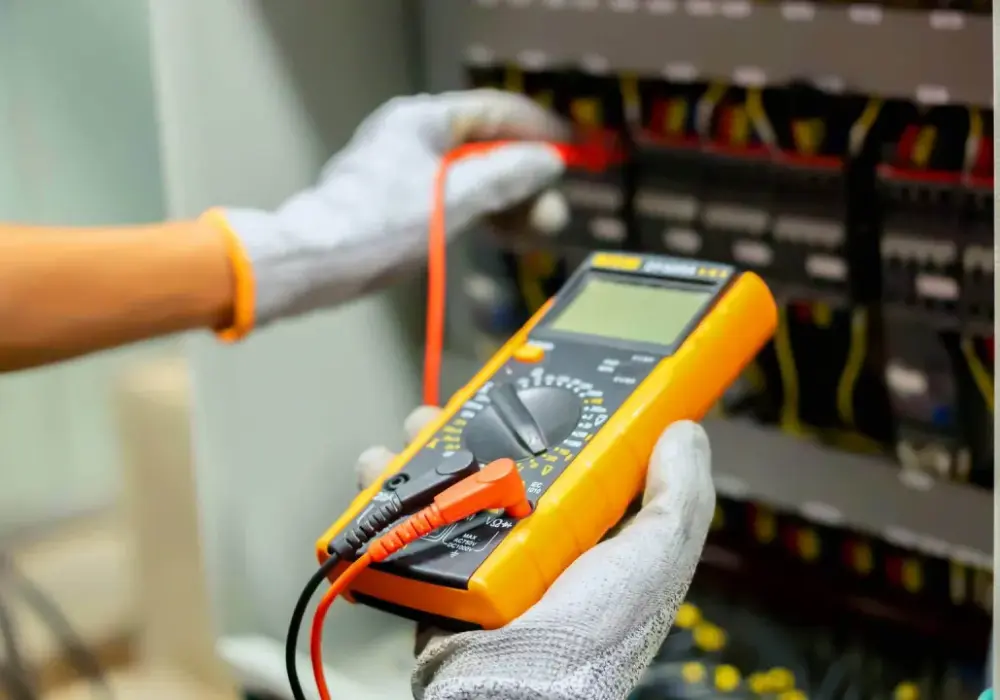 Pomiary elektryczne cennik 2026 - Ile zapłacisz za dom i mieszkanie?