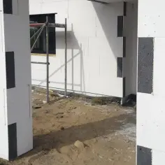 Jak skutecznie przykleić styrodur do fundamentu – uniknij błędów