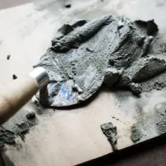 Cement 1 czy 2 - Kluczowe różnice, które mogą kosztować Cię więcej