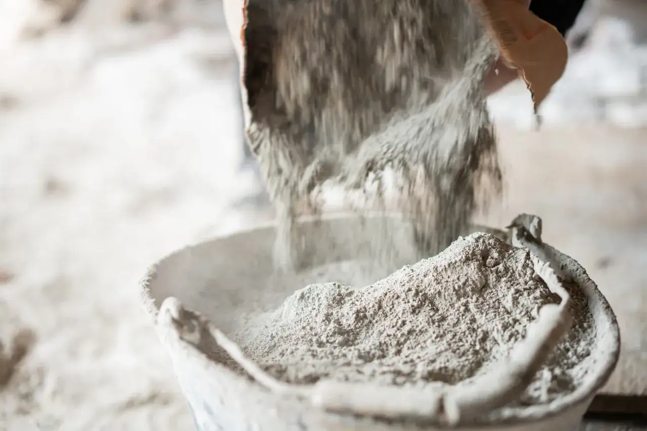 Zdjęcie Cement 1 czy 2 - Kluczowe różnice, które mogą kosztować Cię więcej