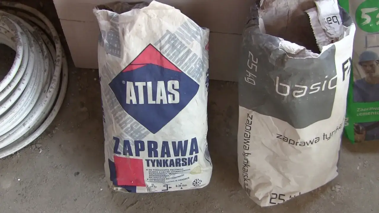 Zdjęcie Jaka zaprawa do tynkownicy - wybierz najlepszą i uniknij błędów