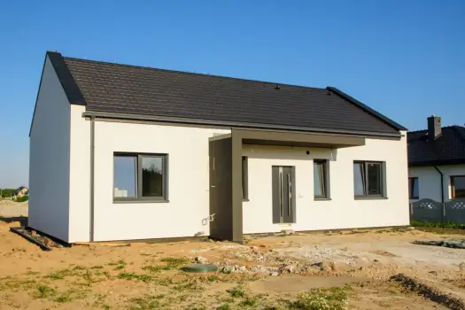 Koszt budowy domu 220 m2 - realne widełki i pułapki