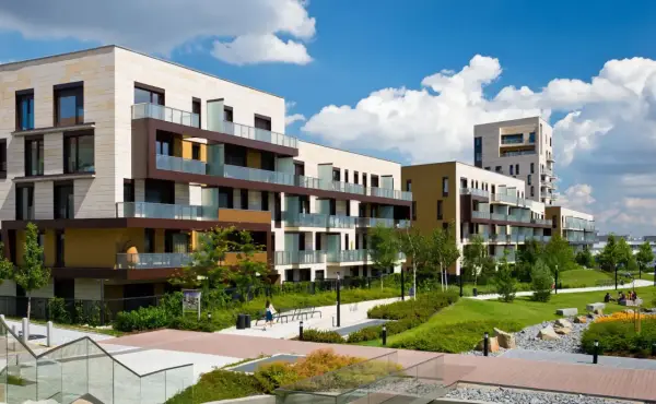 Ile kosztuje wybudowanie bloku mieszkalnego? Sprawdź szokujące ceny!